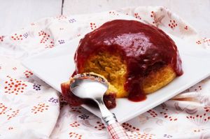 Gâteau vapeur à la confiture de fruits rouges