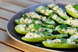 Courgettes farcies aux sardines et aux herbes du jardin