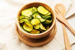 Salade de courgettes à la vapeur